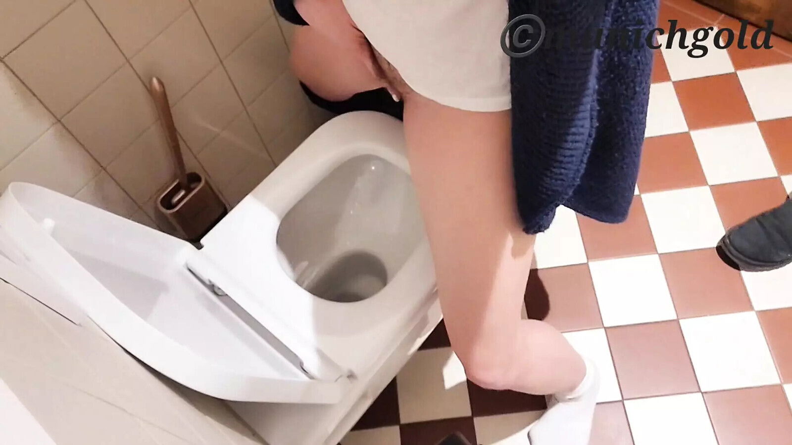 hairy pussy amateur munichgold kinky piss compilation open pussy outdoor public piss