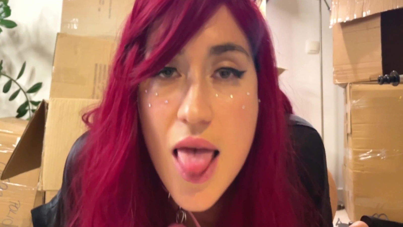 Hot Teen 18+ Girl - Ana Lingus