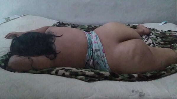 Waiting shoot porn video with husband, nude, lying down, waiting shoot creamy massage video (part one)