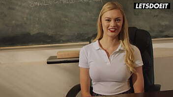 19Yo Amber Moore Rides Like Slut LETSDOEIT