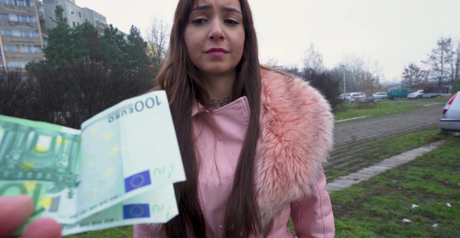 Brunette Zeynep Rossa with sucking hard