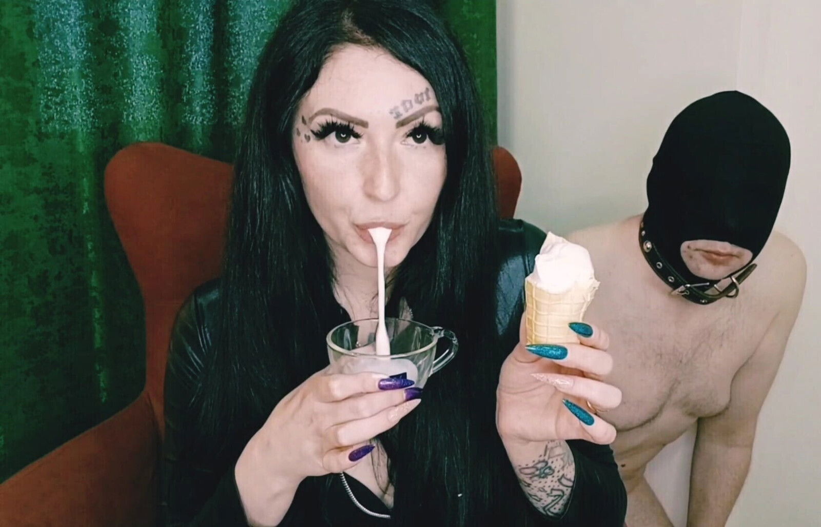 Sweet spitting cream slave. Food fetish. tasty!