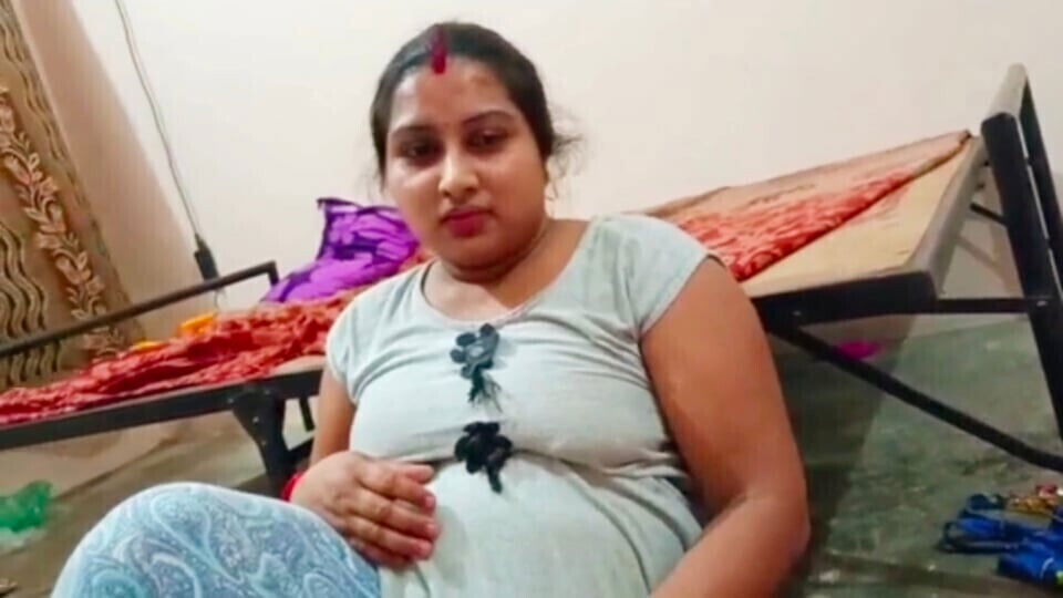 dropped water inside step sister's pussy