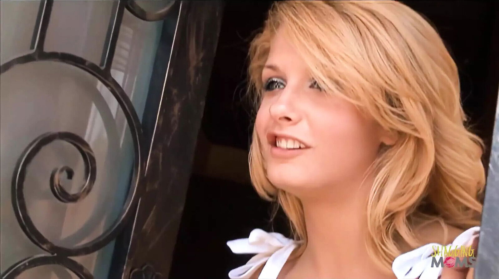 Kinky Blonde MILF Time Life Having Dick Interracial Intercourse.