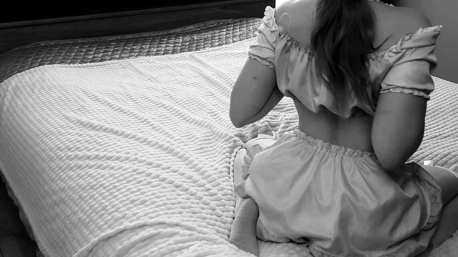 Young Chick Seductively Stood Doggy Style Experienced Thrill