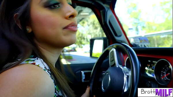 Stepmilf Ella Knox Tries Cheer Stepson Putting More than Beach Sand Butt Crack S6:E4