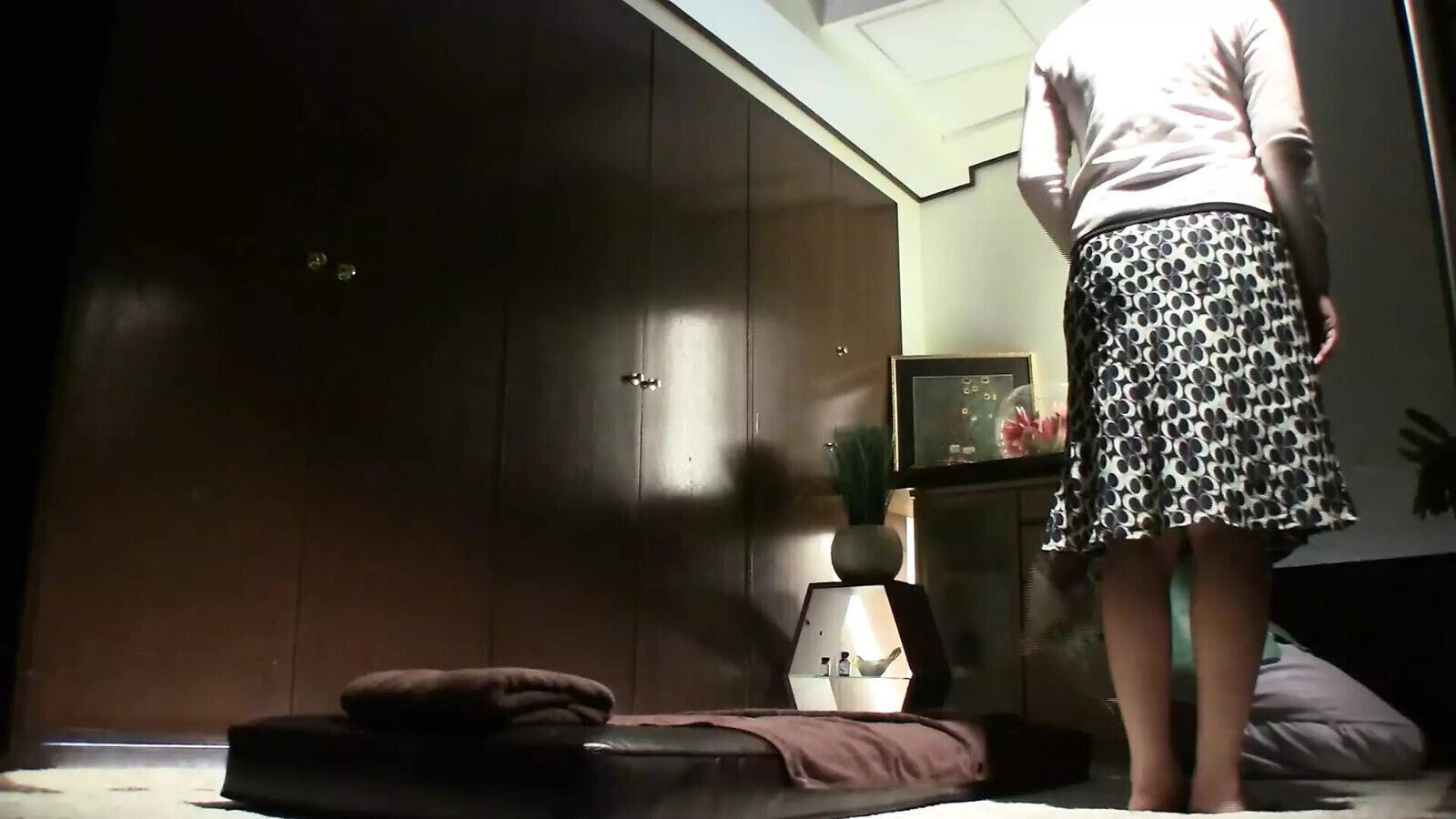 High-Class Women's Salon: Massage Makes Them Impatient Crave part