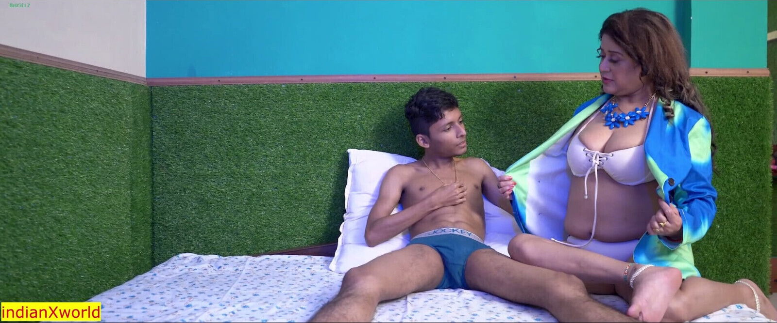 18yrs teen Fucks Stepmom! Taboo