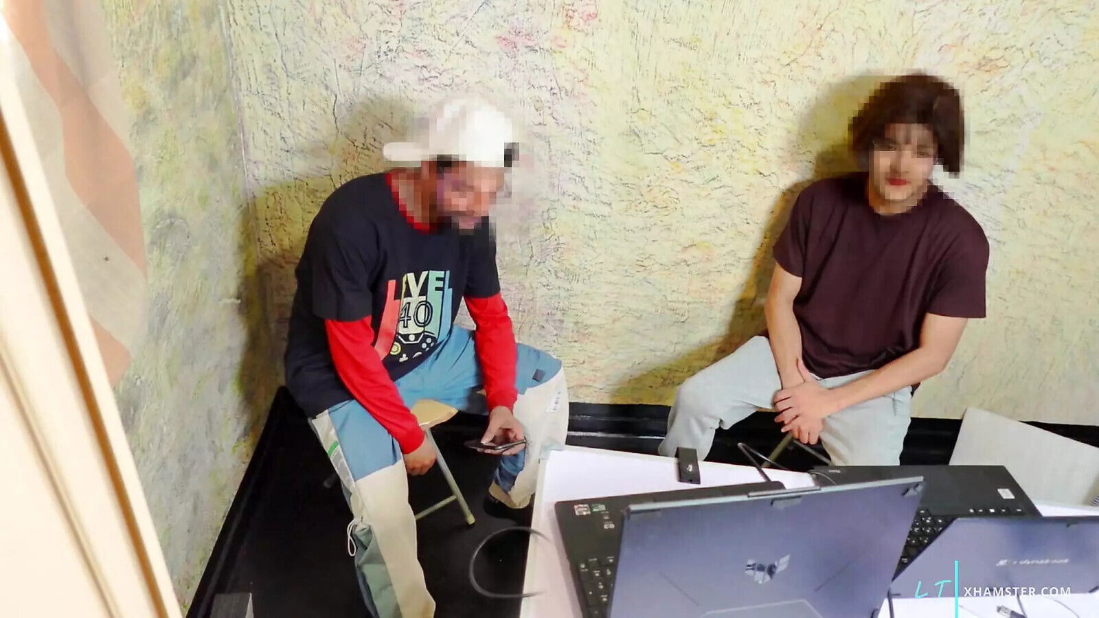 friend charge only likes watch