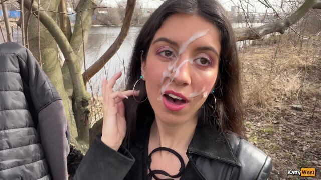 хочу прогуляться парку спермой лице! Кончи лицо! Публичный Cumwalk