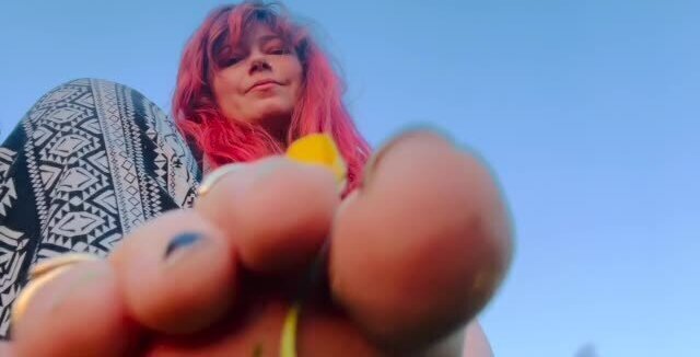 Picking Posies With Toesies (free version)