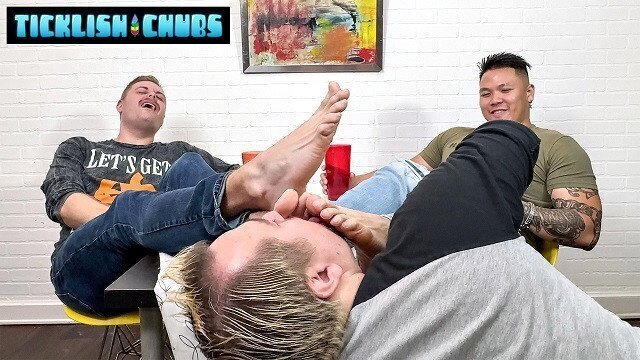 Matt Gives Ryder Milus Slinger Some Foot Stimulations