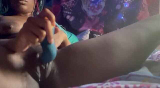 love when teases clit.