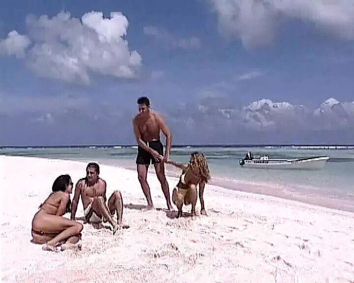 Travolto insolito lewd