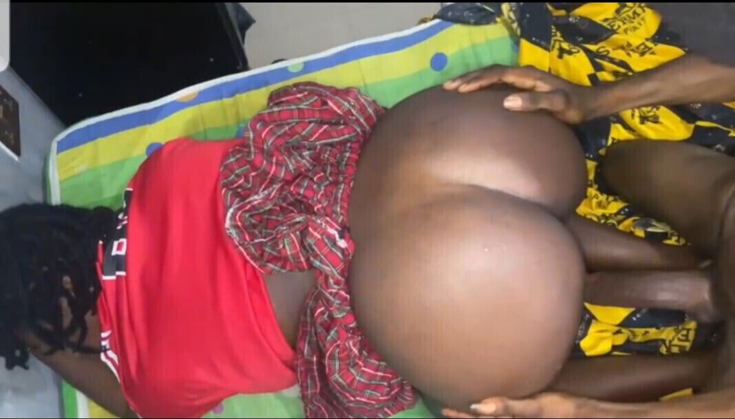 Ebony Damsel Fucked hard classmate clock