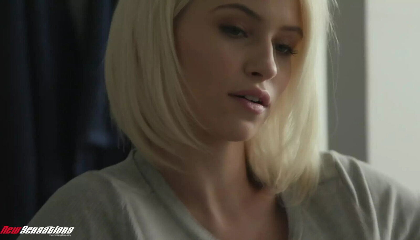 Horny Teen Stepsis has a Special Homecoming for Her Bro (kiara Cole)