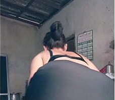 mi vecina me manda este video cuando su marido no esta