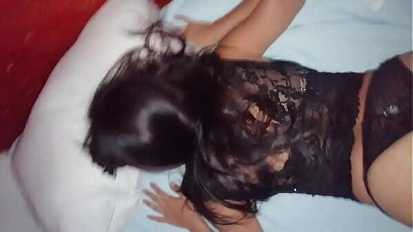 Visita inesperada termina follada fura