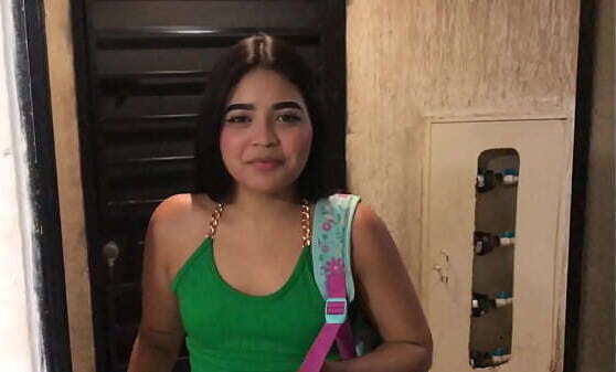 ofrezco dinero sirvienta desnudarse hacer pida