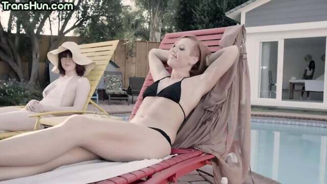 Stunning hunny ramming 3some after blowjob