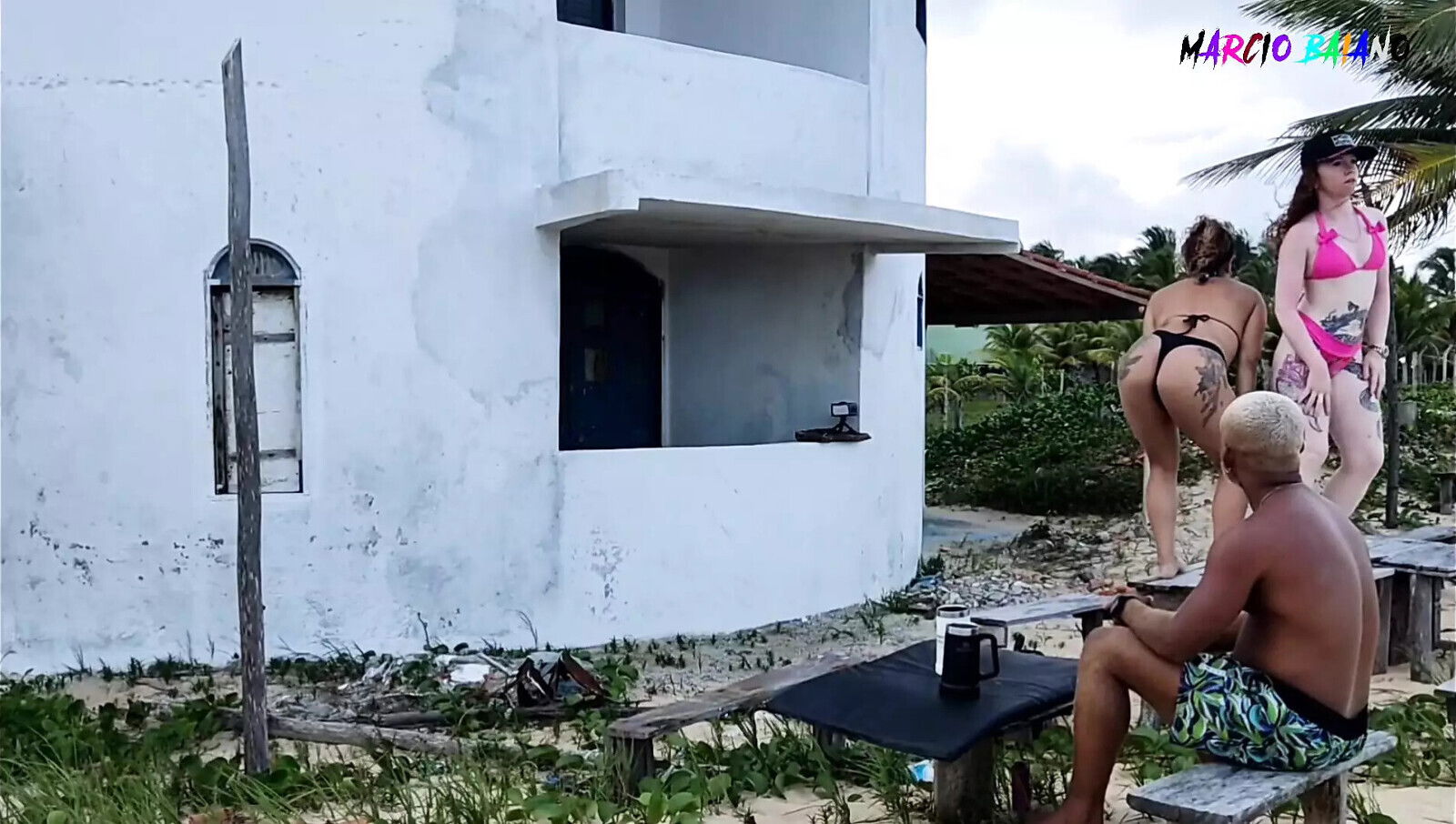 Camera placed beach records girls with asses fucking with blonde hair