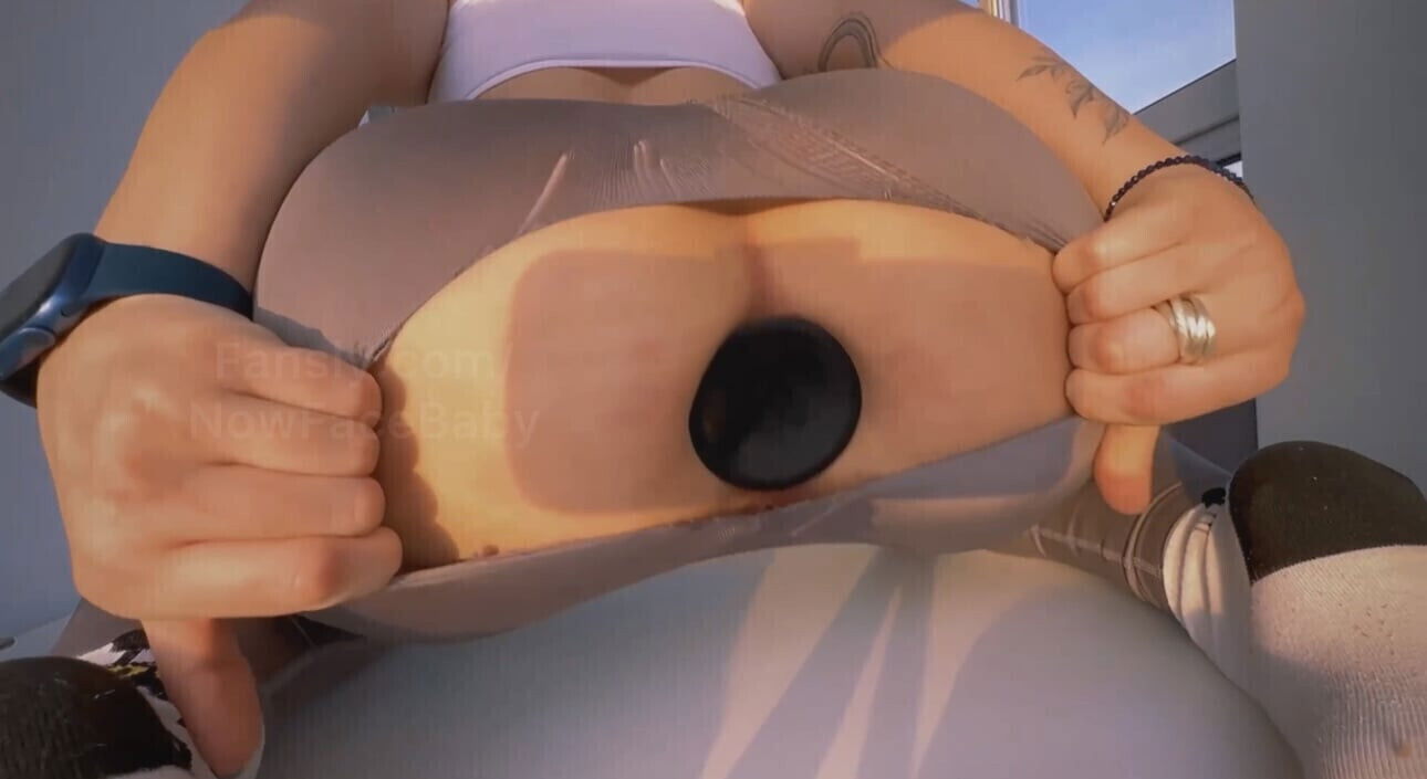 Perfect girl yoga pants fucks with dildo