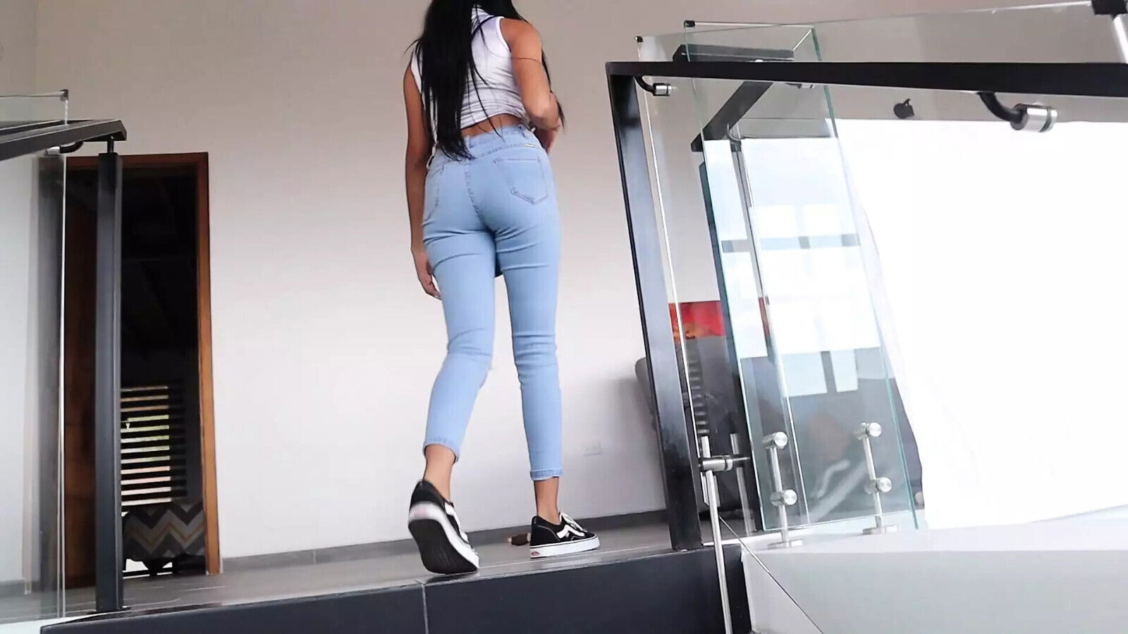 18yr sucking boss dick part