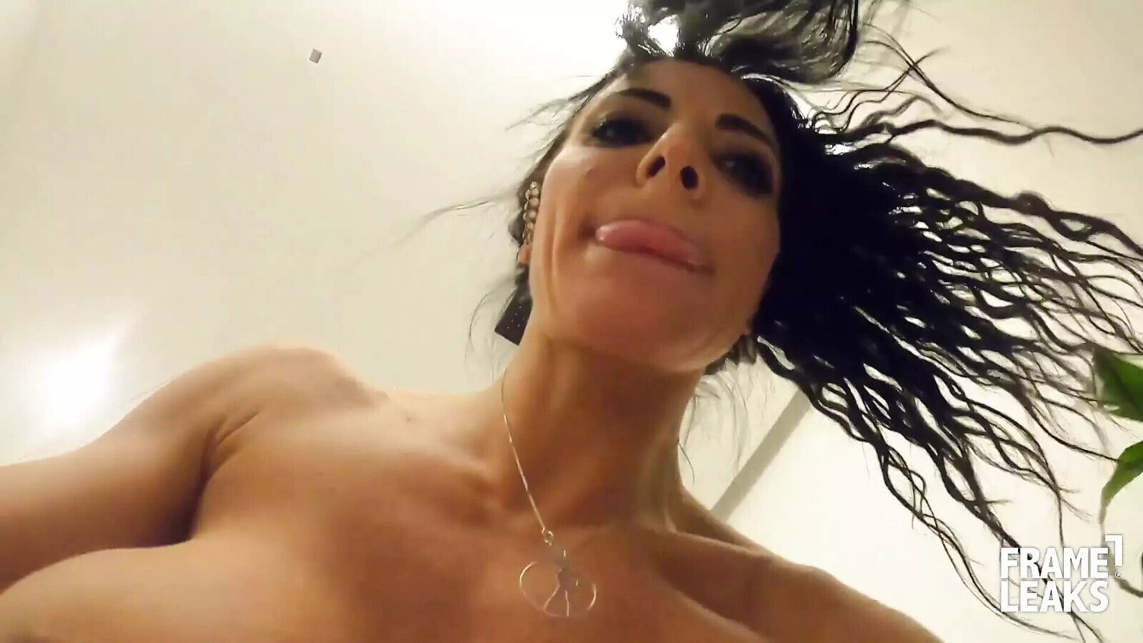 Amandha succulent extreme play, fisting, balls squirting