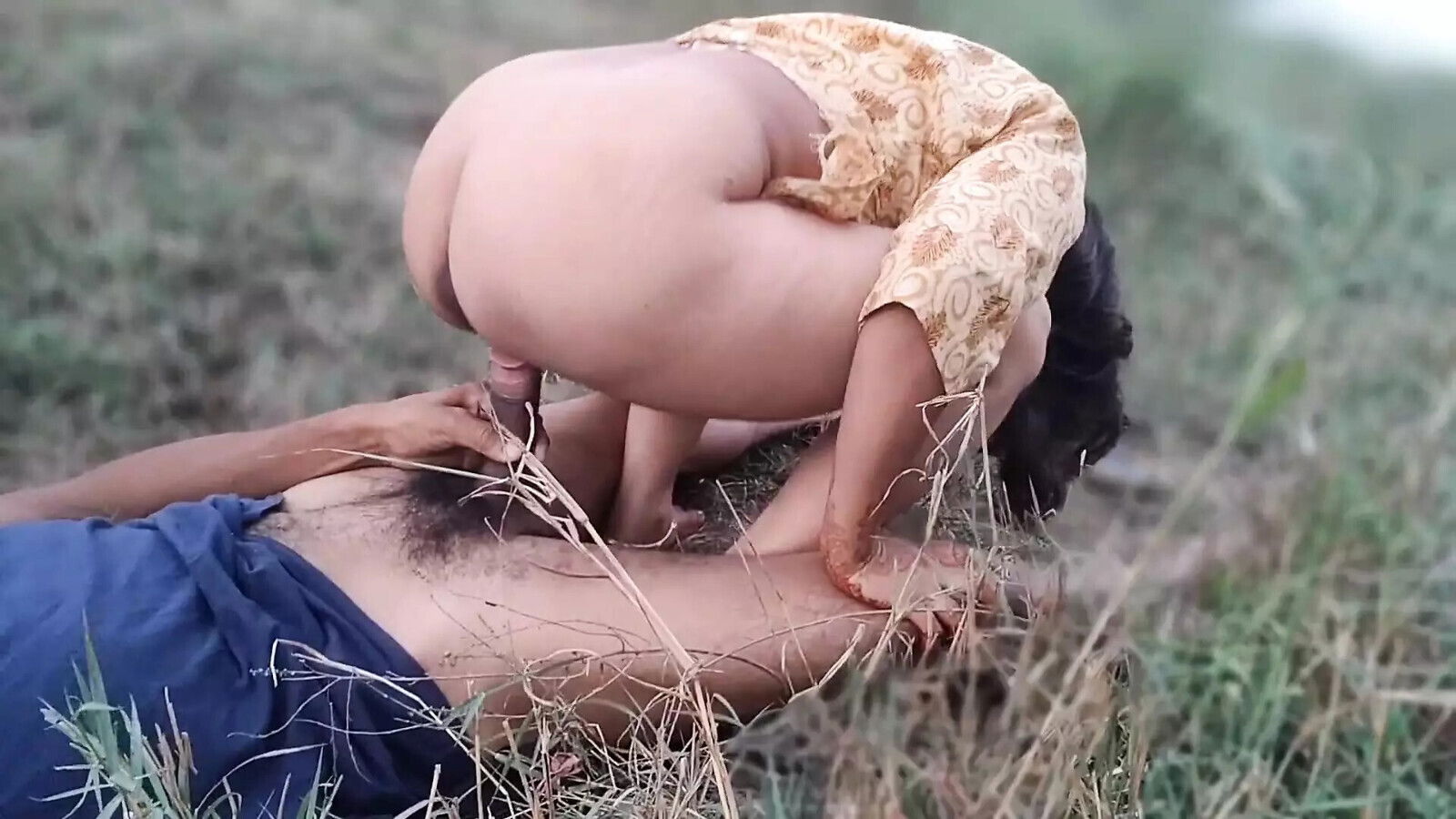 sali fucking outdoor jaungal, real sali fucking, sali very happy with jiju, hindi audio outdoor