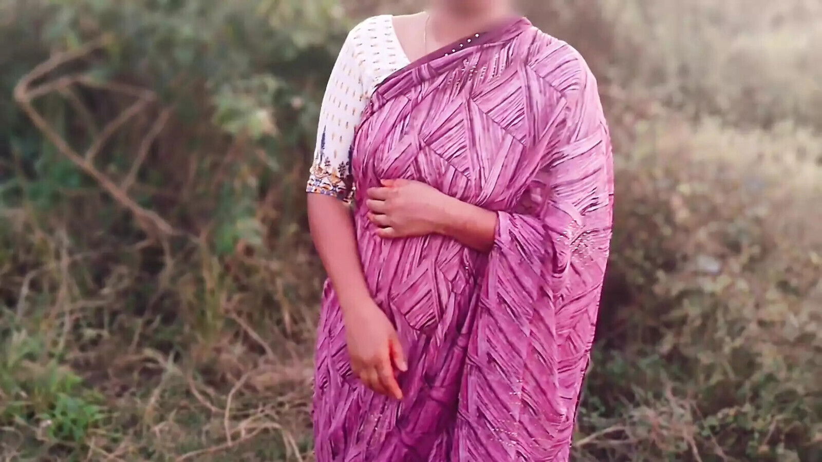 Choti Bahan Boyfriend chudwa thi, pakdi gayi, soteli bahan Mujhse chudai Hindi