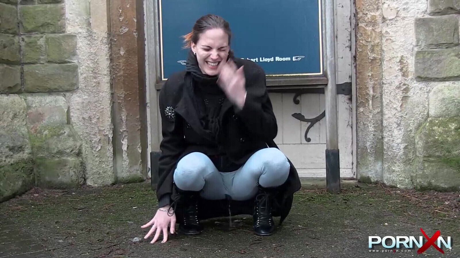 Amateur honey peeing public