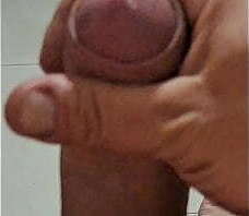 Pau babando, gozando na punheta