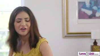 gonna find bestie chick lick