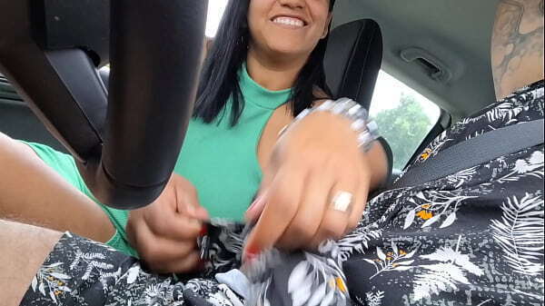 rodoviaria cidade pegando bucetinha dela enquanto esperamos novinha chegar