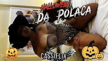 Estava exercitando encontrei bruxinho gostoso levou para casa fodeu gostoso assim curtimos HALLOWEEN