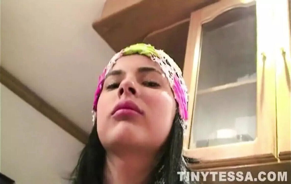 Tiny Tessa with Rounded Fingering pussy