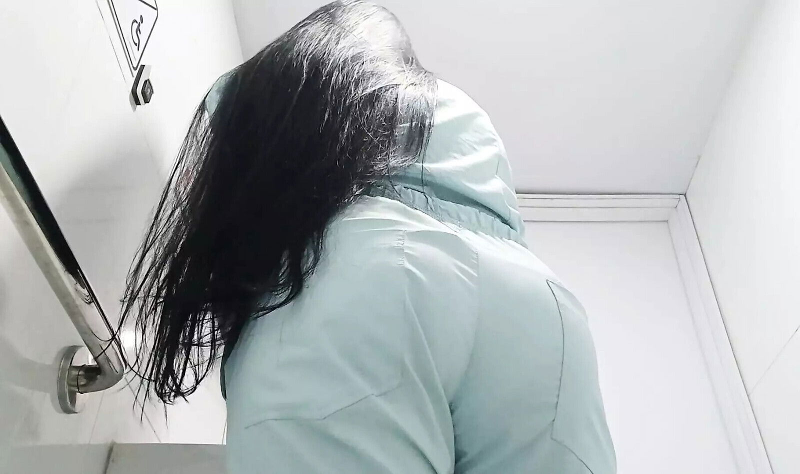 Nurse recorded amateur camera (doctor's office)