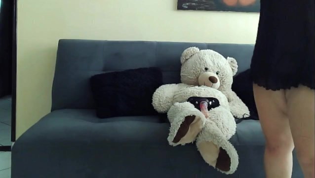 masturbate fuck myself with huge dildo very close cousin without noticing.