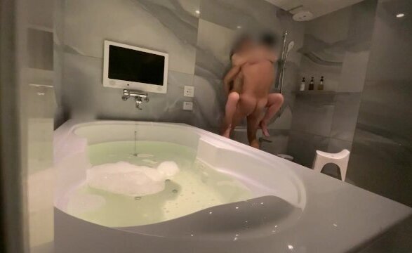 昼間のラブホテルでいちゃラブカップルのSEXを見てみよう