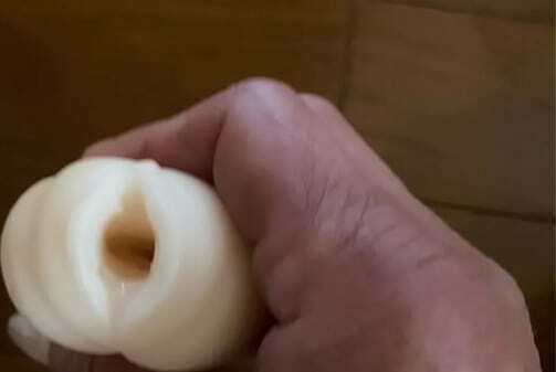 オナホで妄想オナニーする性的欲求不満な変態中年