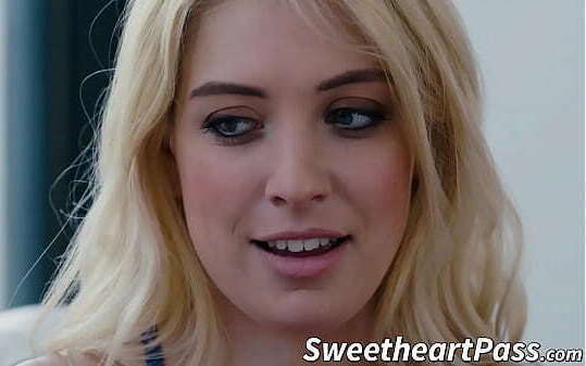 Super sexy Casey Calvert eats Giselle Palmer'_s hairy pussy