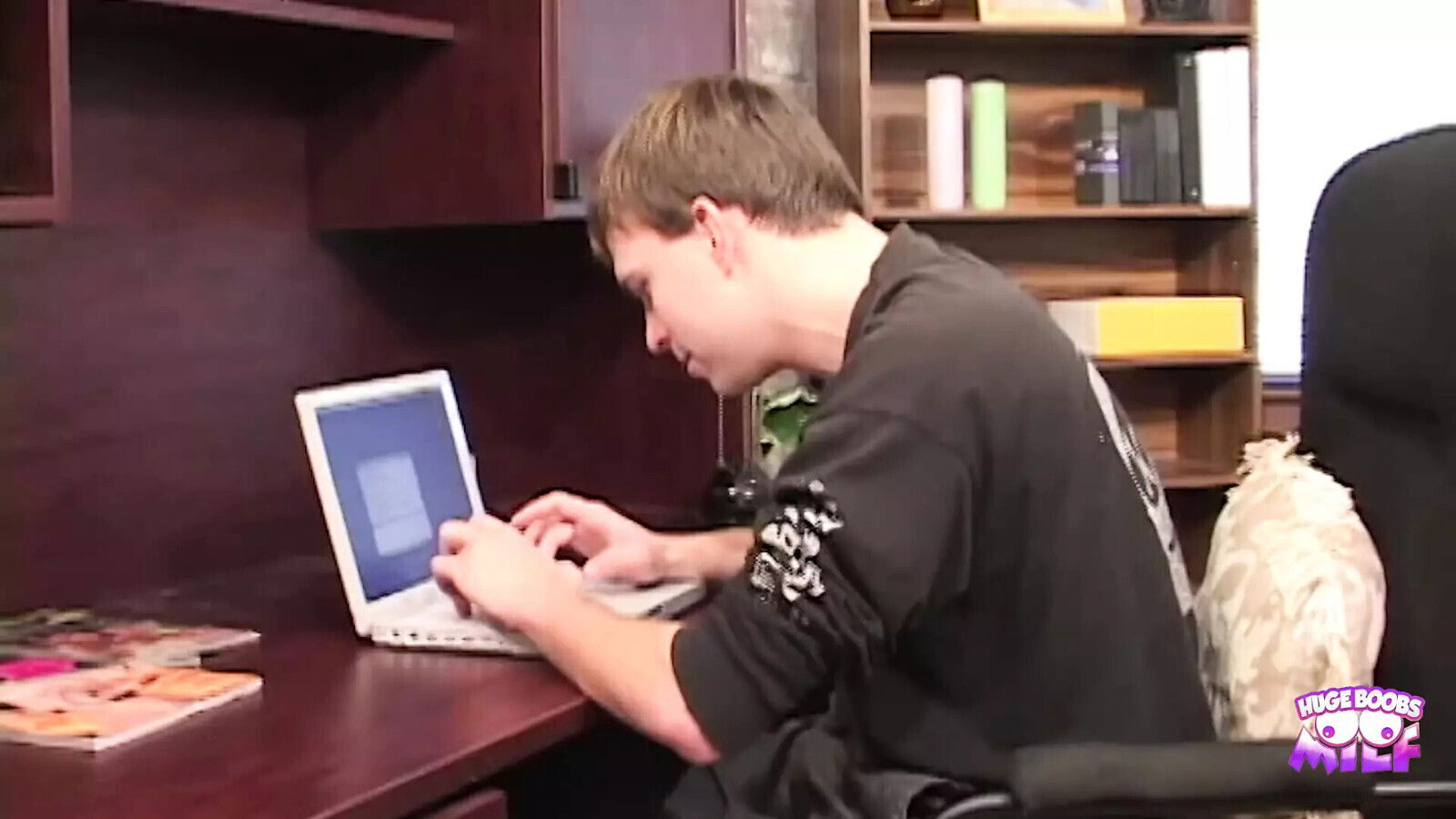 Messy College Dudes Threesome with Attractive MILF