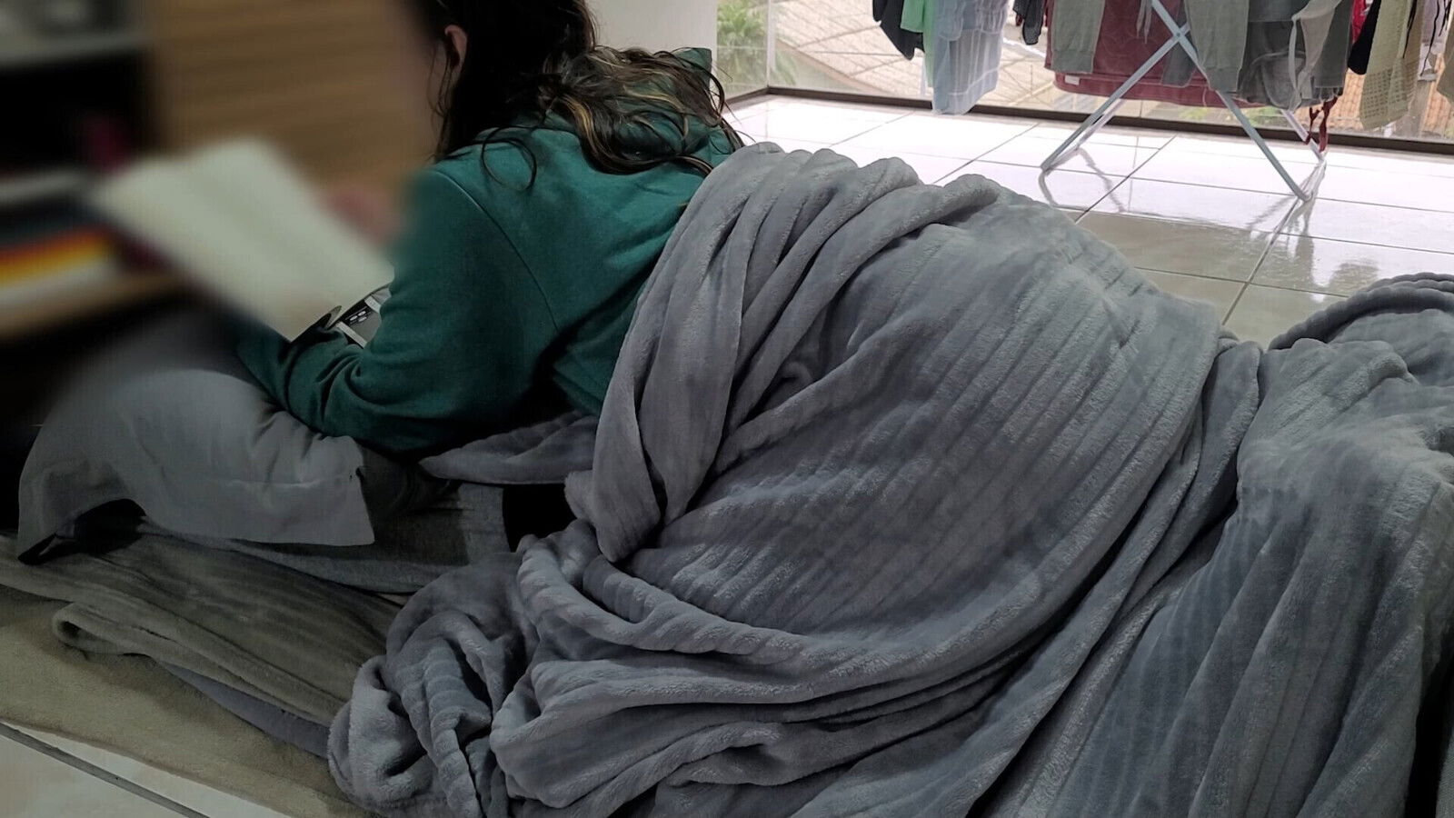 Giving dutch oven while read book!