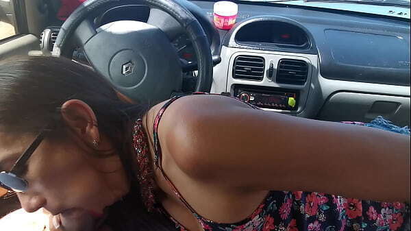 CHUPE CARRO ELENA CRUZ