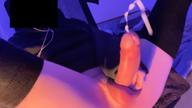 plugged femboy moans cums from milking prostate (MESSY)