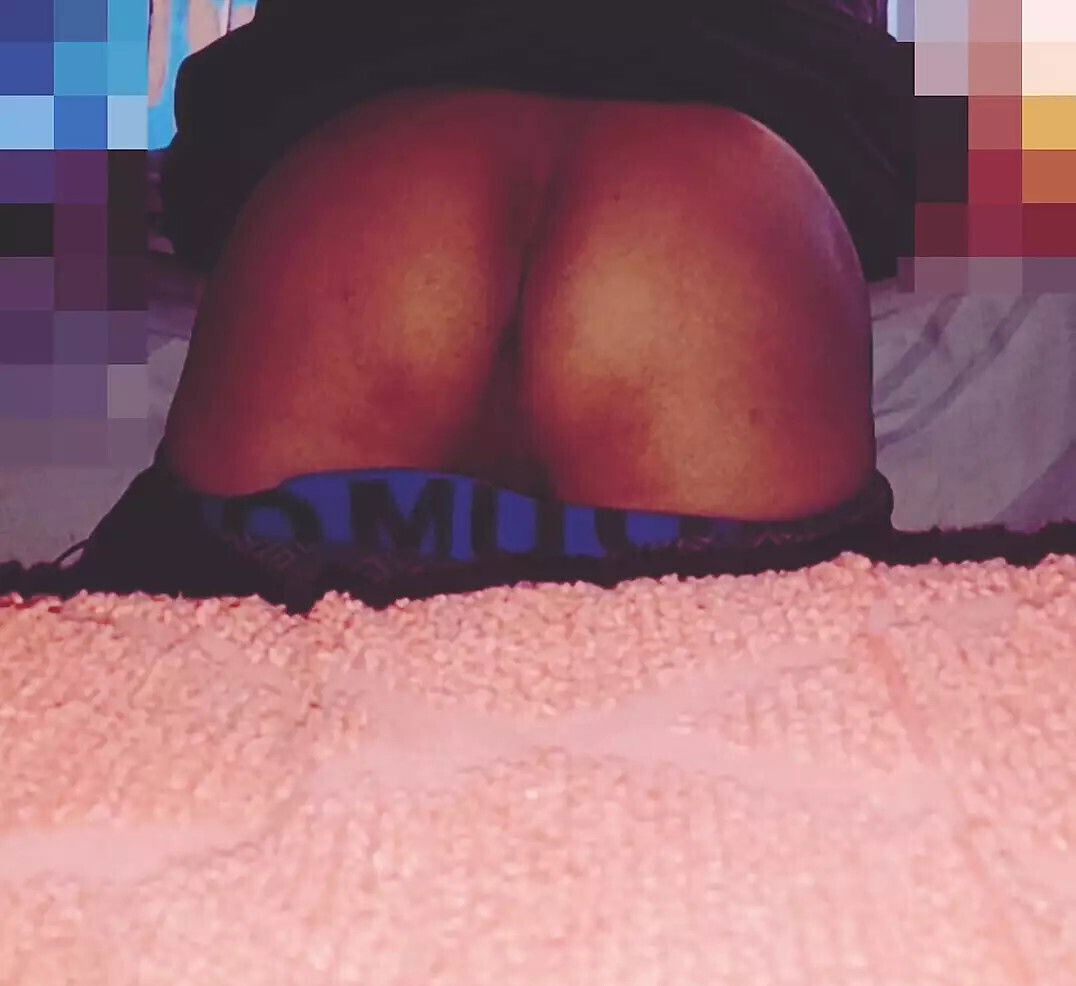 HORNY YOUNG WANTS RECORD HIMSELF NAKED BEDROOM