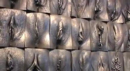 Great Wall Vagina Exhibition