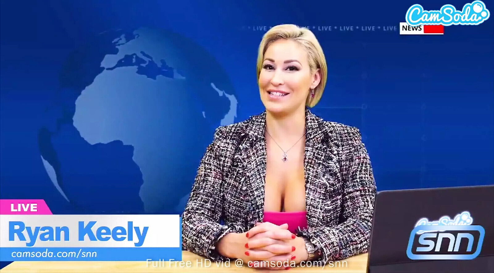 Camsoda MILF Ryan Keely Enjoys Sybian While Reading News