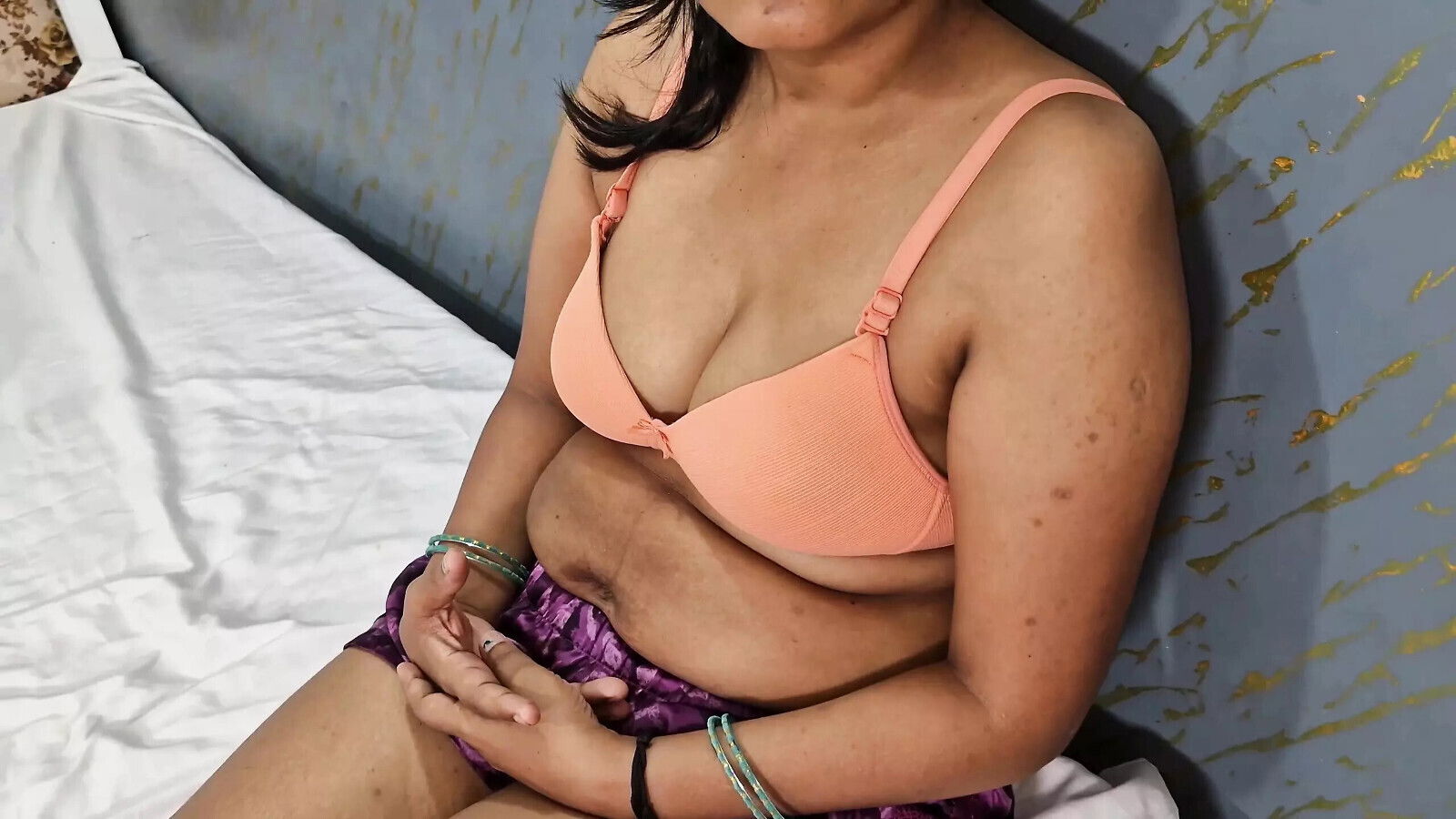 Indian Rich Bhabhi Seduce Karke LUND Suck Kiya Tabadtod Choda