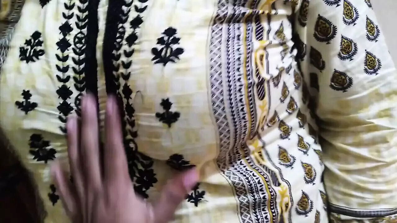 Sabita Bhabhi Moti Gand Chudai Apni Sasur Uska Safai Kartihu